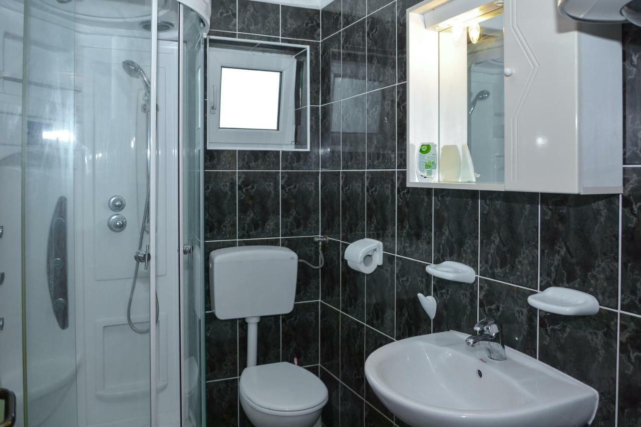 Luca Appartement Senj  Buitenkant foto