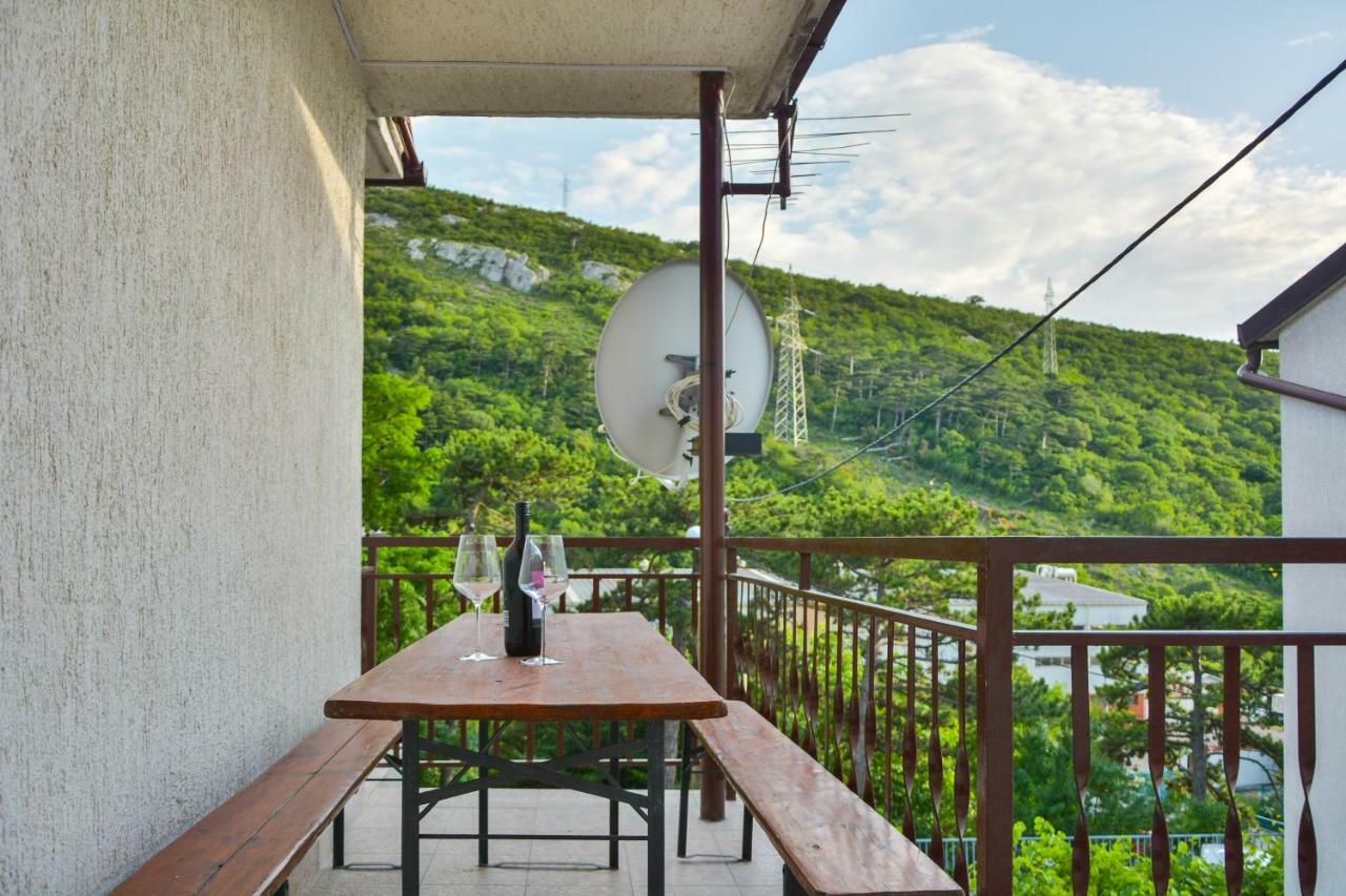 Luca Appartement Senj  Buitenkant foto